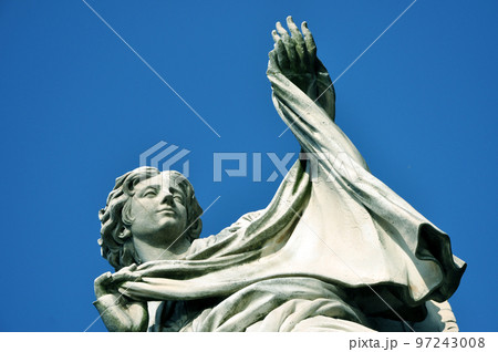 Angel statue holding the holy veil 97243008