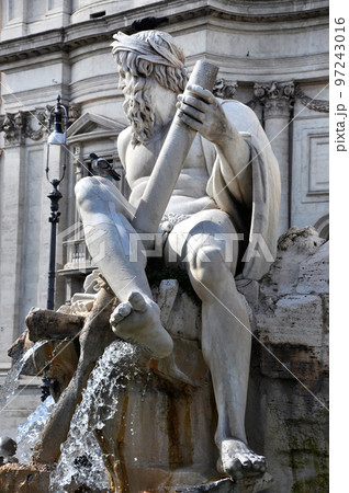 Italian statue in Piazza Navona, Rome Italian statue in Piazza Navona, Rome 97243016