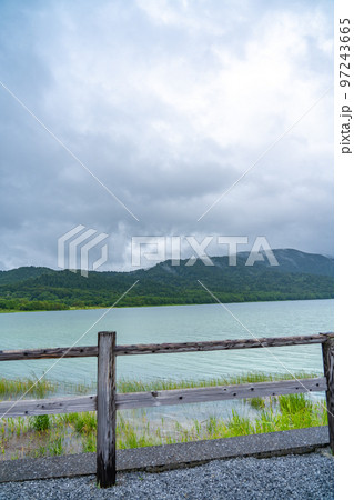 霊場恐山　宇曽利湖（青森県むつ市） 97243665