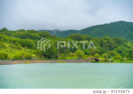 霊場恐山　宇曽利湖（青森県むつ市） 97243675