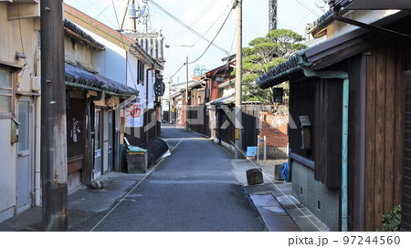 醤油発祥の地・湯浅の街並み（和歌山県湯浅町） 97244560
