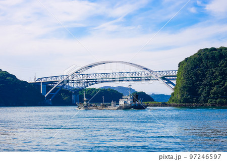 三角西港の石積埠頭より天草五橋1号橋 97246597