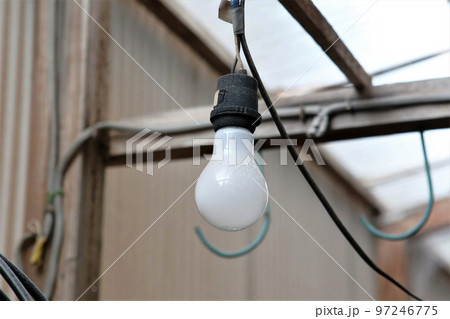 裸電球 漏電 裸電球 漏電 97246775