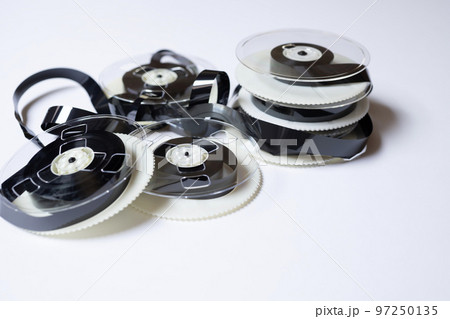 VHSテープのフィルムリール【白背景】 97250135