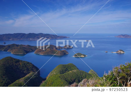 長崎県対馬市金田城がある城山山頂から見る景色 97250523