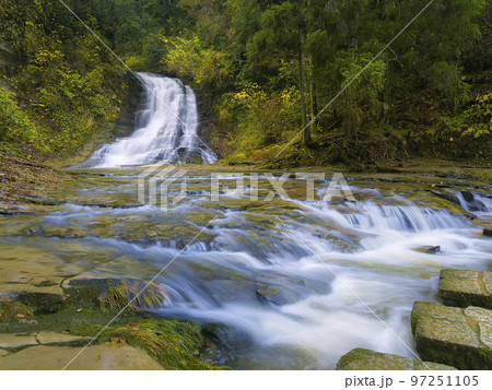 千葉県・養老渓谷 万代の滝 / Bandai Waterfall, Japan 97251105