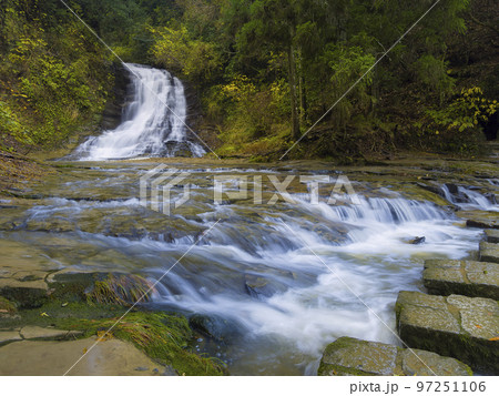 千葉県・養老渓谷 万代の滝 / Bandai Waterfall, Japan 千葉県・養老渓谷 万代の滝 / Bandai Waterfall, Japan 97251106