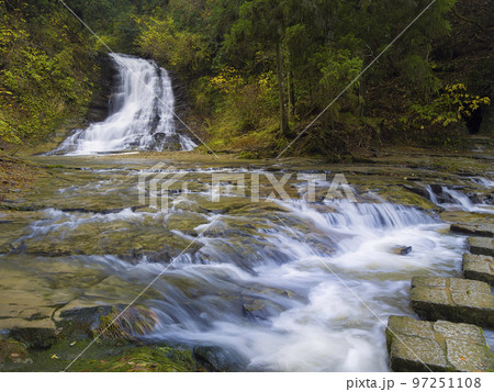 千葉県・養老渓谷 万代の滝 / Bandai Waterfall, Japan 97251108