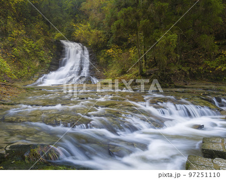 千葉県・養老渓谷 万代の滝 / Bandai Waterfall, Japan 97251110