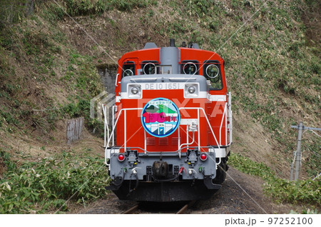 左沢線 左沢へ向かう単機DE10 1651 左沢線 左沢へ向かう単機DE10 1651 97252100