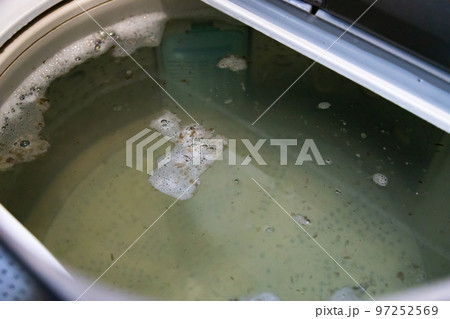洗濯機の掃除 洗濯槽のカビ取り 洗濯機の掃除 洗濯槽のカビ取り 97252569