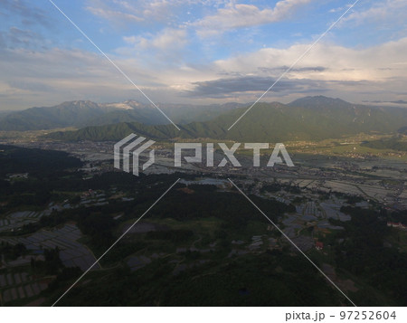 南魚沼市の田園風景リフレクション 空撮 南魚沼市の田園風景リフレクション 空撮 97252604