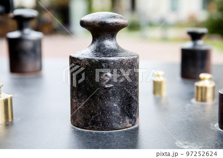 Counterweight for 2 kilograms or pounds. Old style product wighing. Trade and value 97252624