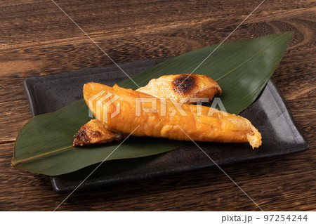 銀鮭ハラス焼き 97254244