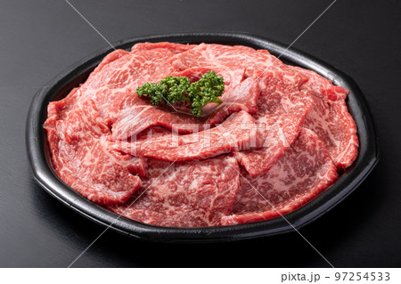 黒毛和牛モモ　焼き肉用 97254533