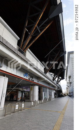 JR山陰線（嵯峨野線）の二条駅 97254982