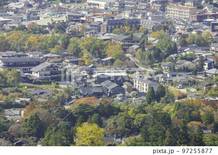 湯布院の町並み　狭霧台からの眺望　大分県由布市 97255877