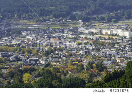 湯布院の町並み　狭霧台からの眺望　大分県由布市 97255878