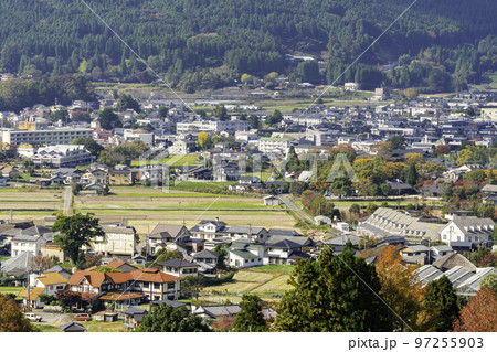 湯布院の町並み 狭霧台からの眺望 大分県由布市 湯布院の町並み 狭霧台からの眺望 大分県由布市 97255903