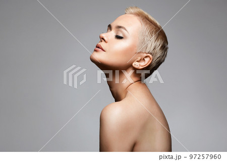Short Hair Beautiful young woman. sensual girl with blond Hair Short Hair Beautiful young woman. sensual girl with blond Hair 97257960