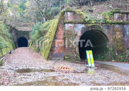 鉄道遺産 旧北陸本線トンネル郡の山中トンネル 南越前側 97262938