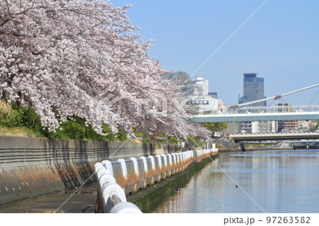 名古屋市熱田区街並み 97263582