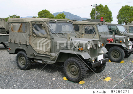 駐車中の陸上自衛隊車両 駐車中の陸上自衛隊車両 97264272