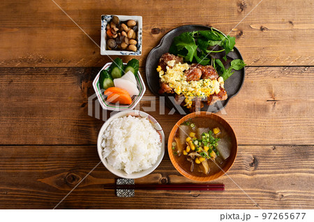 一汁二菜 一汁二菜 97265677