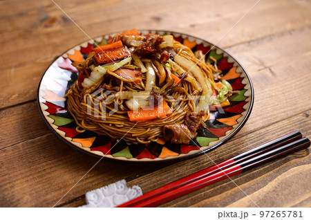 極細麺のソース焼きそば 極細麺のソース焼きそば 97265781