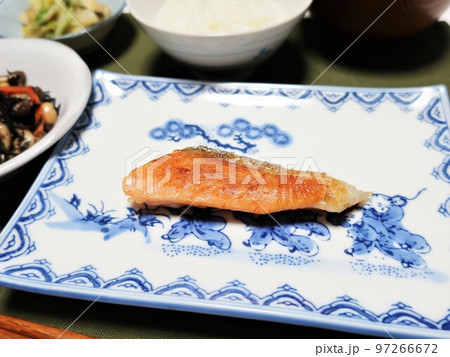 塩銀鮭 ハラミのおいしい焼き魚 塩銀鮭 ハラミのおいしい焼き魚 97266672