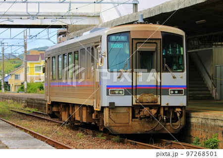 【JR西日本】美祢線厚狭駅 キハ120形 97268501