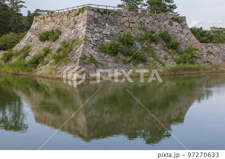 城跡　萩城跡　堀　水面　萩市　萩城　石垣　堀　山口県　日本　アジア 97270633