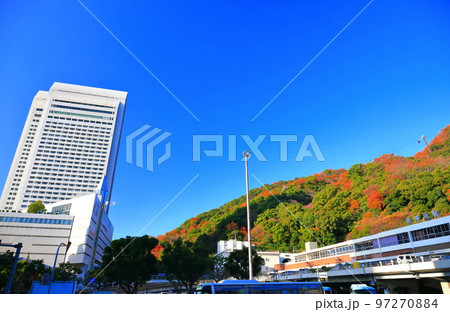 【兵庫県】晴天の新神戸駅 97270884