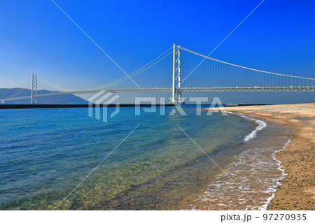 【兵庫県】晴天のアジュール舞子と明石海峡大橋 【兵庫県】晴天のアジュール舞子と明石海峡大橋 97270935