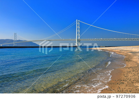 【兵庫県】晴天のアジュール舞子と明石海峡大橋 【兵庫県】晴天のアジュール舞子と明石海峡大橋 97270936
