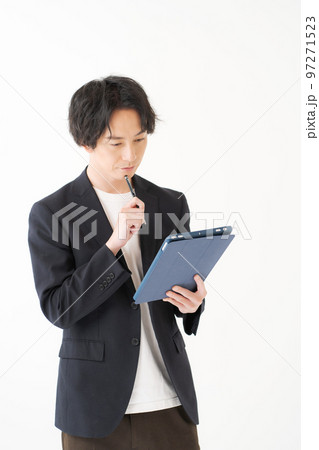 ビジネスパーソンの男性 ビジネスパーソンの男性 97271523