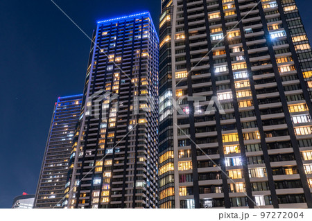 《東京都》東京タワーマンションの夜景・晴海エリア 《東京都》東京タワーマンションの夜景・晴海エリア 97272004
