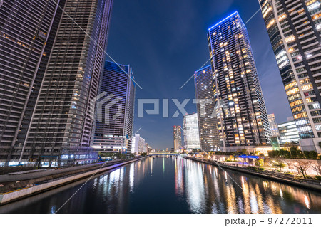 《東京都》東京タワーマンションの夜景・晴海エリア 《東京都》東京タワーマンションの夜景・晴海エリア 97272011