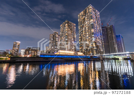 《東京都》東京タワーマンションの夜景・勝どきエリア 97272188