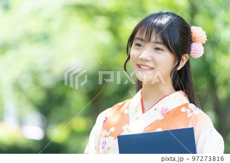 袴　卒業式　女の子 97273816