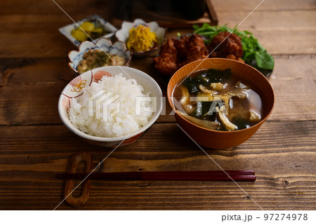 一汁二菜 唐揚げ 一汁二菜 唐揚げ 97274978