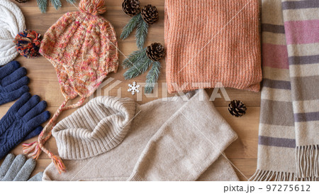 冬物の服の準備・片付け|衣替えイメージ 冬物の服の準備・片付け|衣替えイメージ 97275612