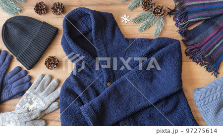 冬物の服の準備・片付け|衣替えイメージ 冬物の服の準備・片付け|衣替えイメージ 97275614