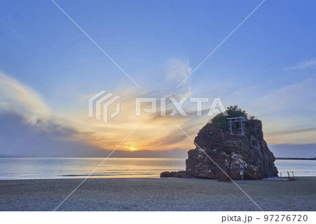 稲佐の浜の夕日2 97276720