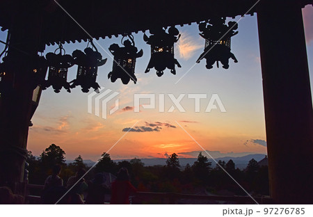 奈良県 二月堂からの夕焼け 奈良県 二月堂からの夕焼け 97276785