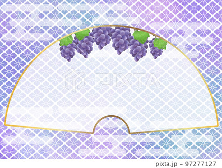 ブドウをモチーフとした扇型の和風装飾素材 ブドウをモチーフとした扇型の和風装飾素材 97277127