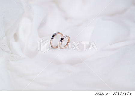 ダイヤモンドとプラチナの結婚指輪 ダイヤモンドとプラチナの結婚指輪 97277378