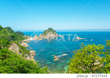 岩美ブルーの浦富海岸 97277428