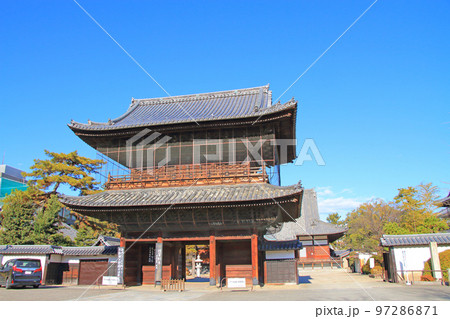 名古屋市、文化のみち建中寺三門の風景 名古屋市、文化のみち建中寺三門の風景 97286871