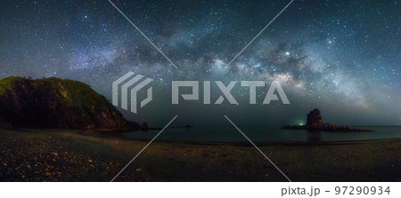 沖縄 満点のパノラマ星空 97290934